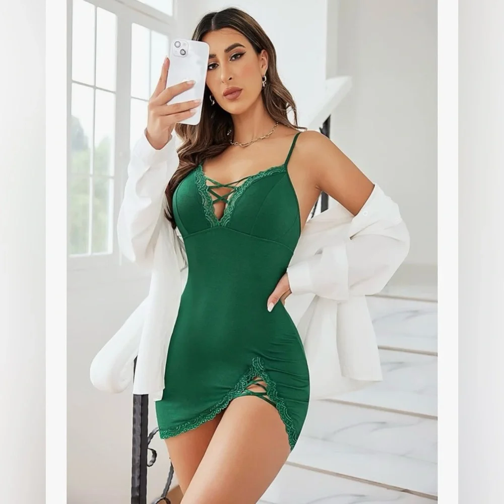 Green Lace Trim Babydoll Chemise Nightgown with Matching Thong - Picture 5 of 7